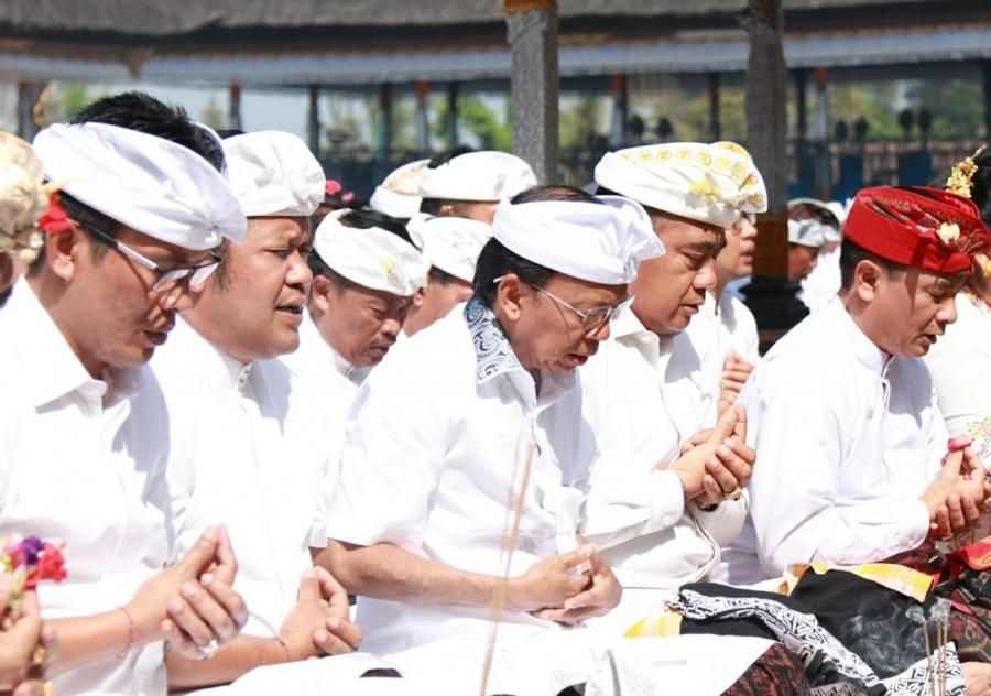 podiumnews.com-Gubernur Gelar Doa Bersama, Pancarkan Perdamaian Bali Untuk Indonesia